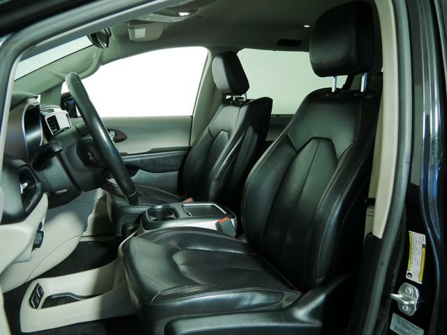 Certified 2017 Chrysler Pacifica Touring-L Plus w/ Advanced Safetytec Group FWD image 21