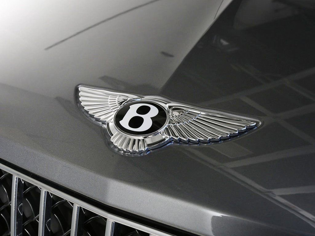 Certified 2025 Bentley Bentayga image 8