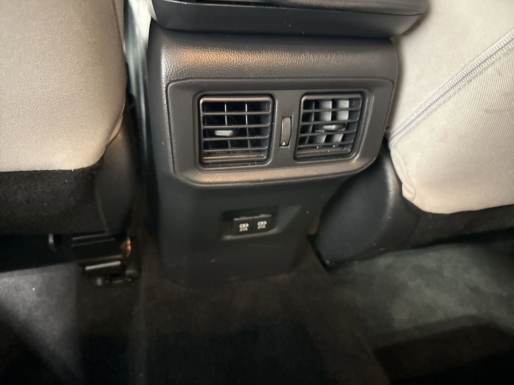 Used 2020 Toyota RAV4 XLE image 22