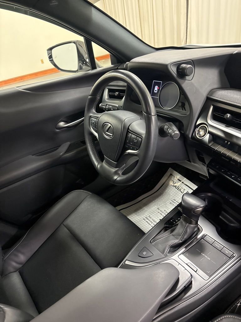 Used 2022 Lexus UX 200 w/ Premium Package FWD image 27