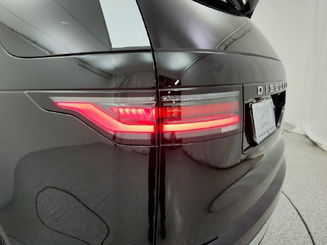 New 2026 Land Rover Discovery Limited Edition AWD/4WD image 35
