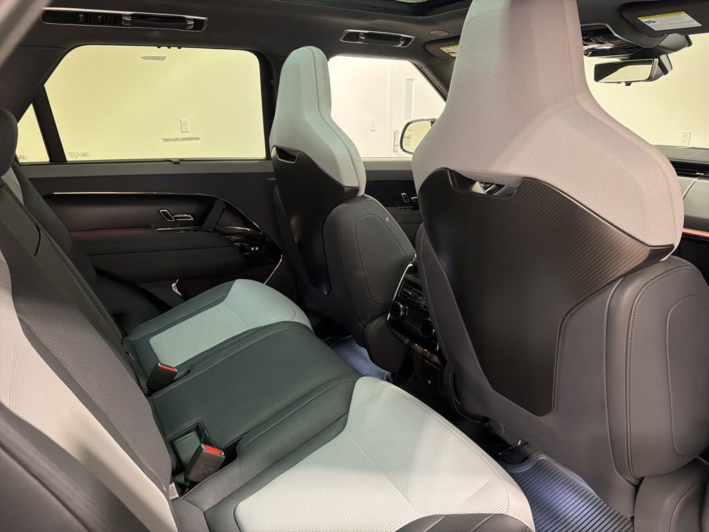 Used 2025 Land Rover Range Rover Sport SV Edition Two image 27