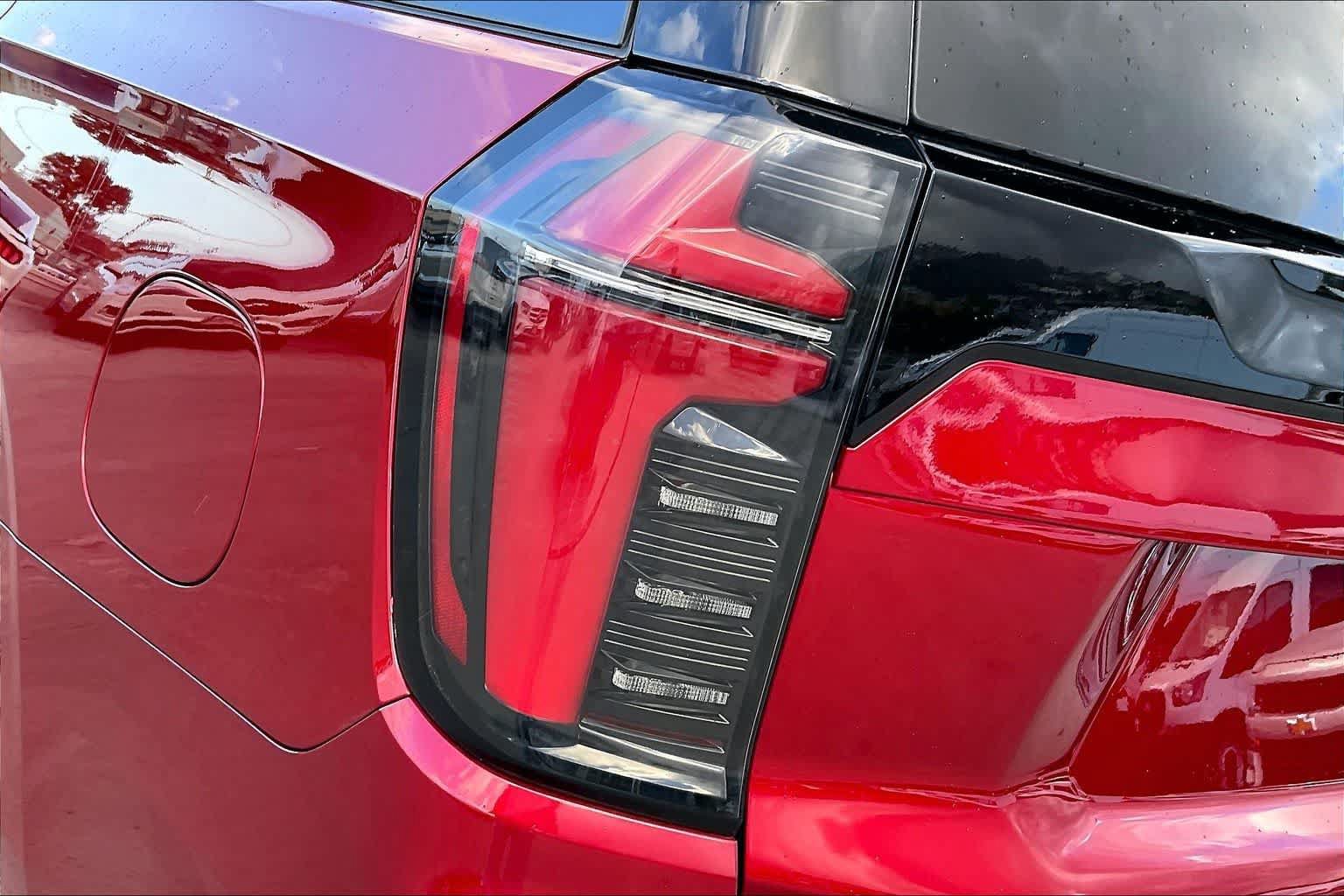 Used 2025 Chevrolet Tahoe LS AWD/4WD image 32