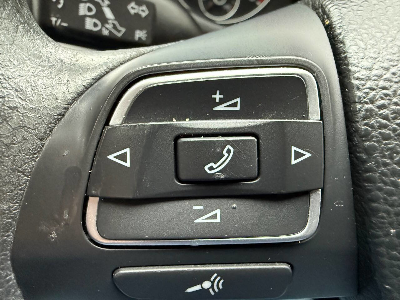 Used 2014 Volkswagen Passat 1.8T S image 9