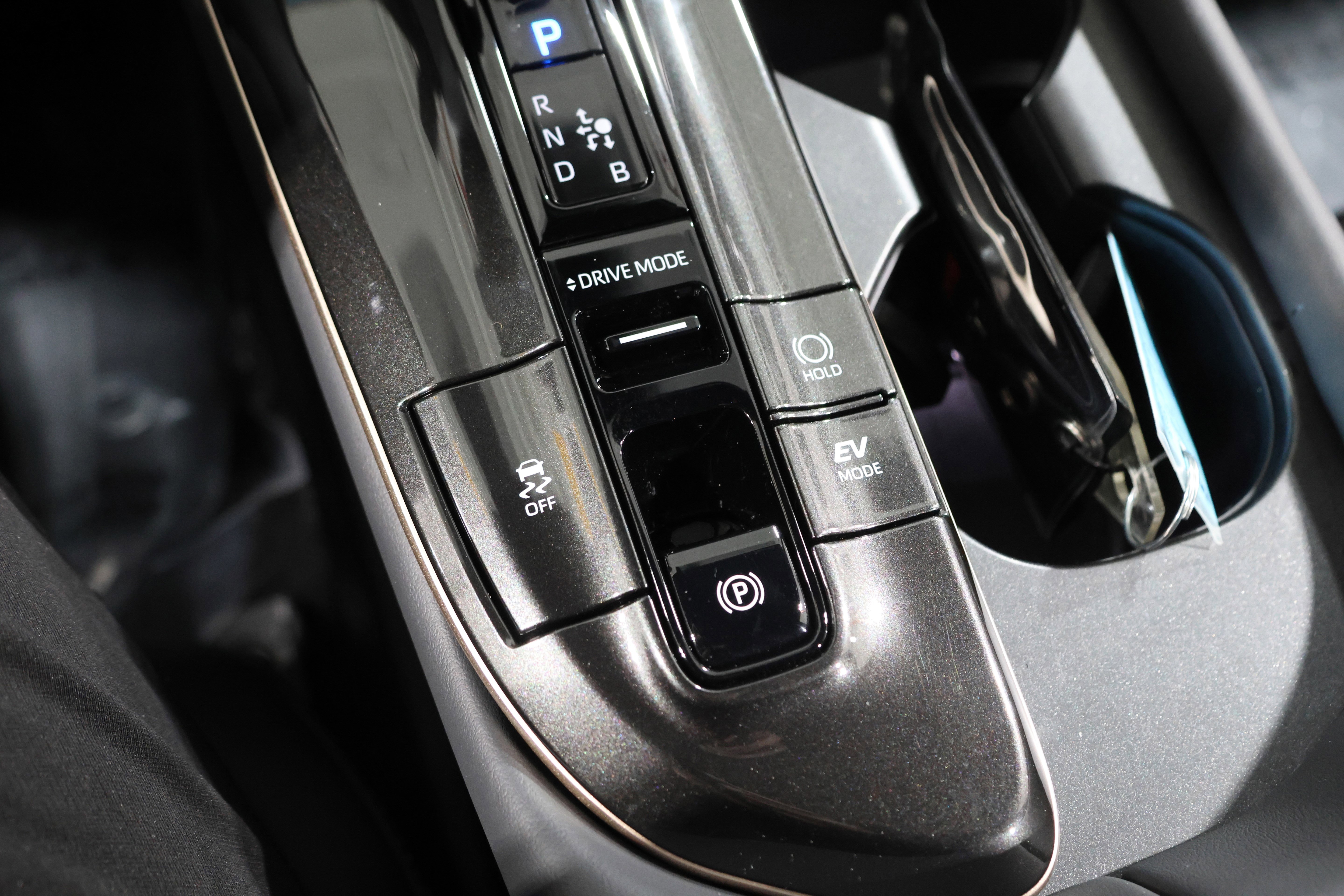 Used 2025 Toyota Crown XLE image 30