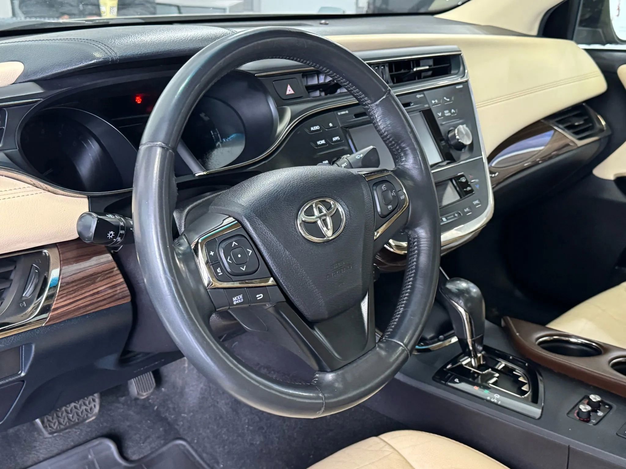 Used 2015 Toyota Avalon XLE image 8