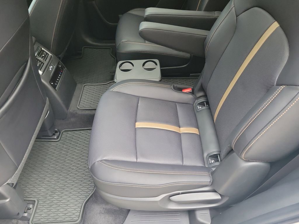 Certified 2025 MAZDA CX-90 3.3 Turbo S w/ Premium Package image 15