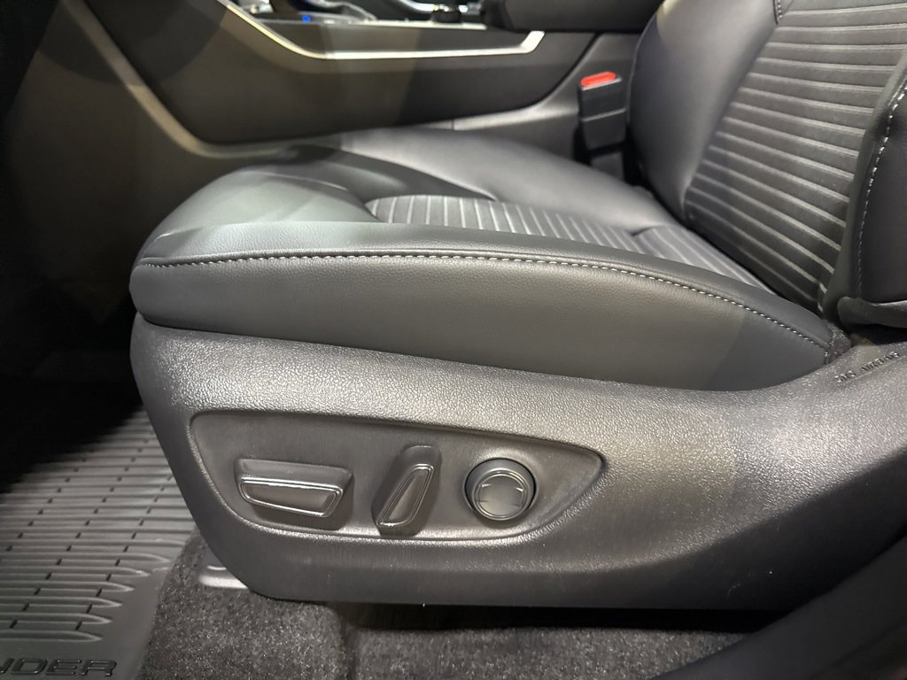 New 2026 Toyota Highlander XSE image 16