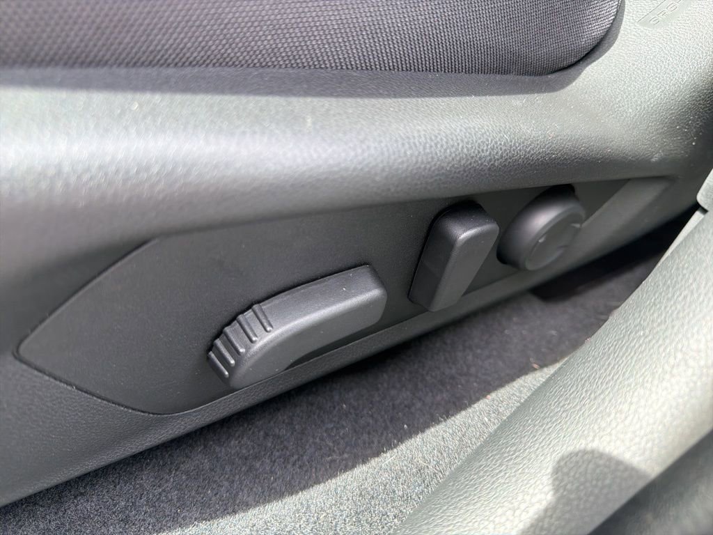 Certified 2025 Subaru Crosstrek 2.0i Premium image 25