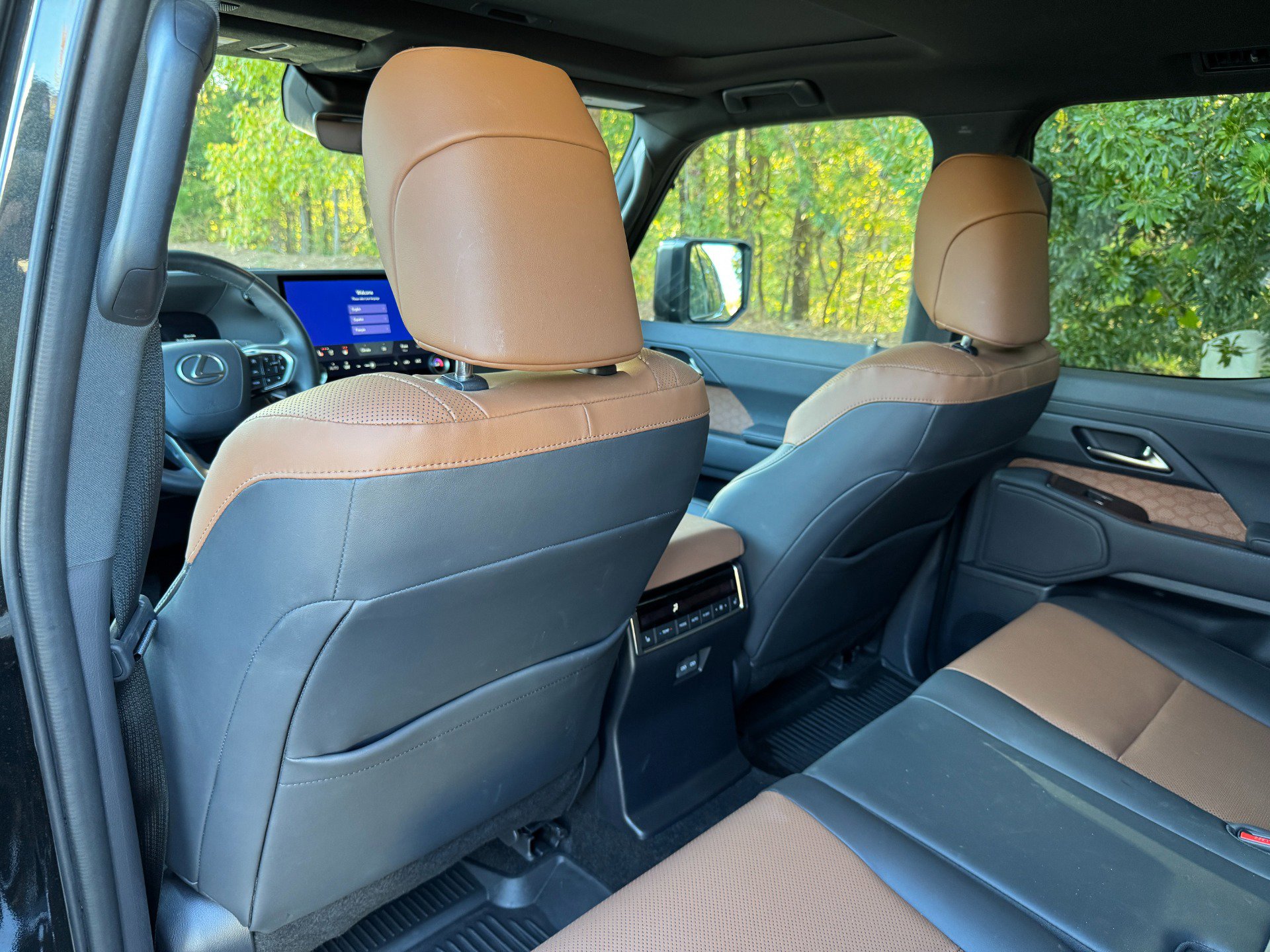 Used 2024 Lexus GX 550 image 45