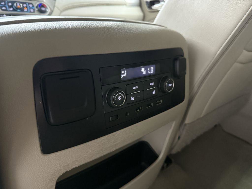 Used 2019 GMC Yukon XL Denali w/ Denali Ultimate Package AWD/4WD image 27
