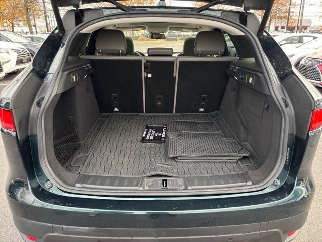 Used 2018 Jaguar F-PACE R-Sport image 25