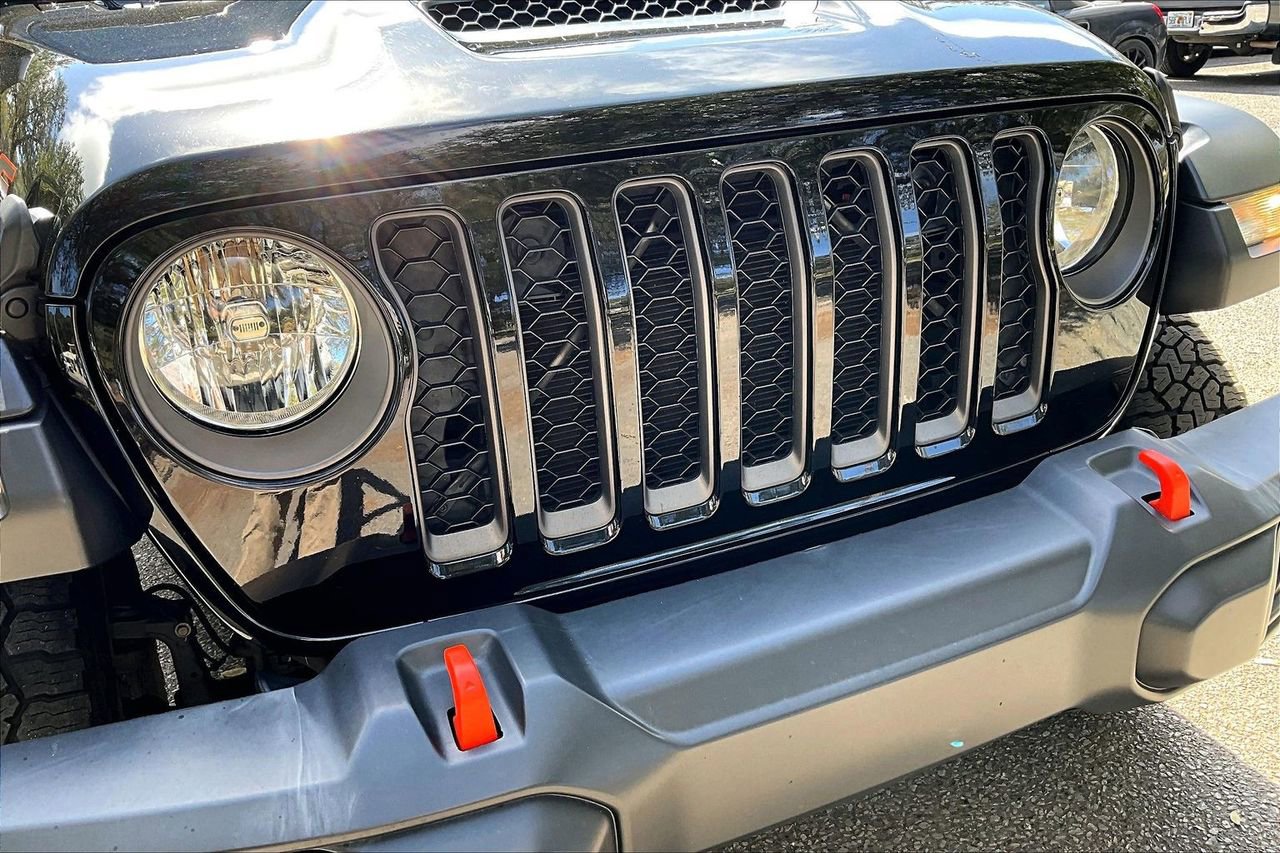 Used 2022 Jeep Gladiator Mojave w/ Trailer Tow Package image 29