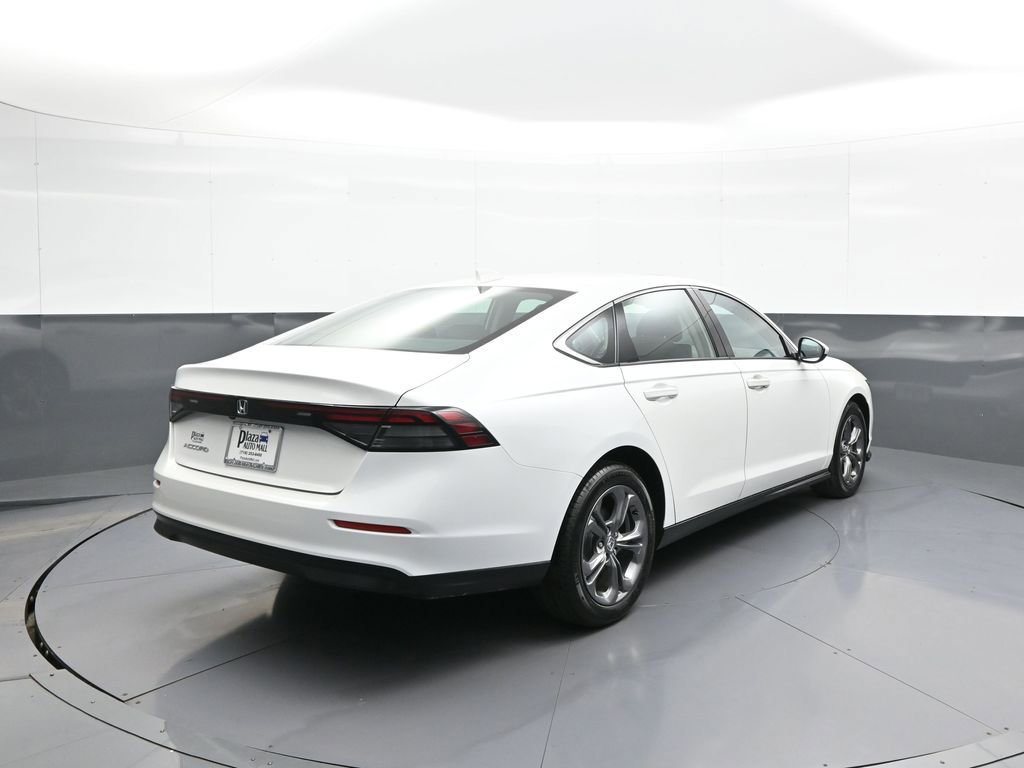 Certified 2023 Honda Accord EX image 6
