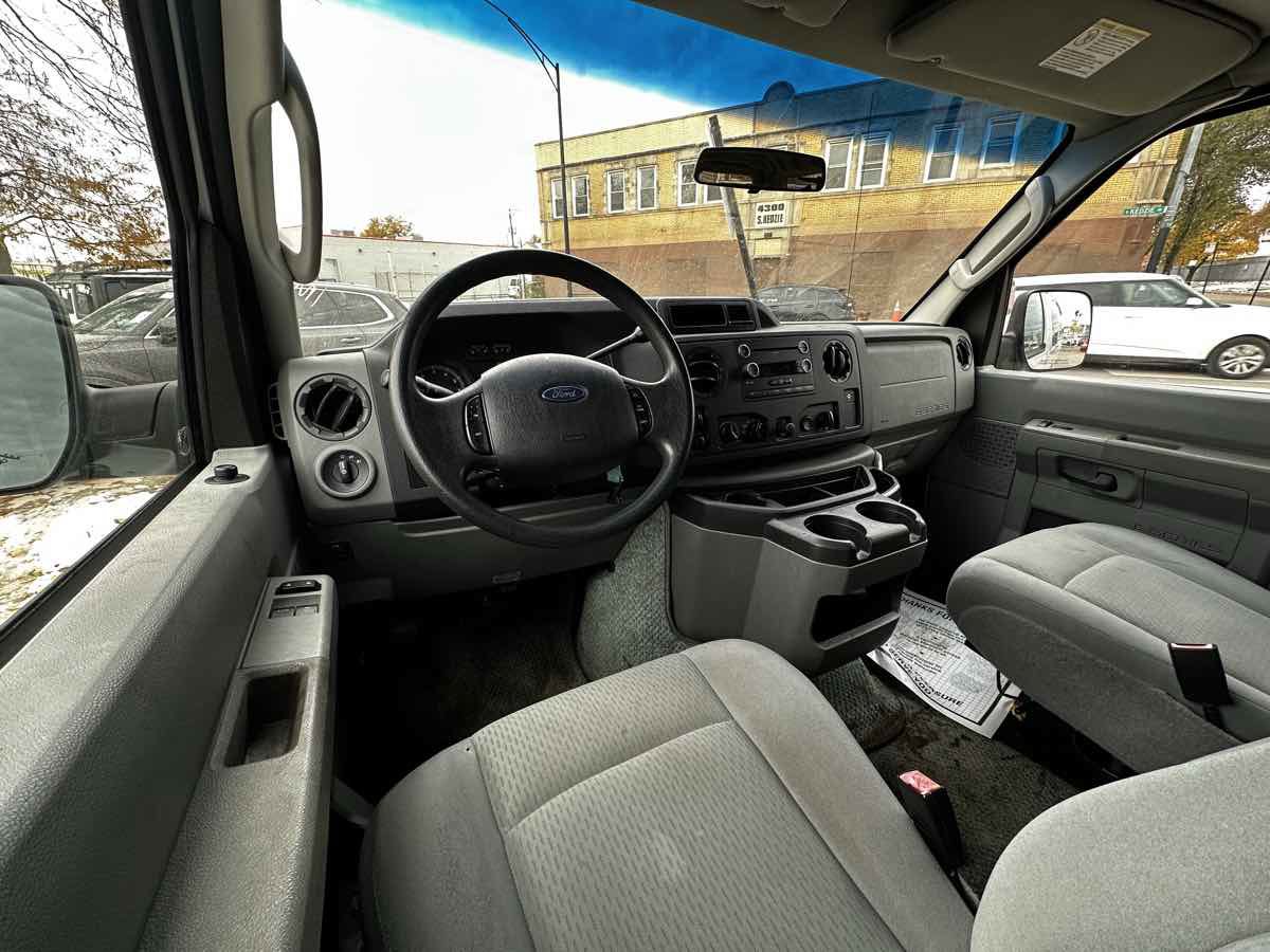 Used 2009 Ford E-150 and Econoline 150 XLT image 16