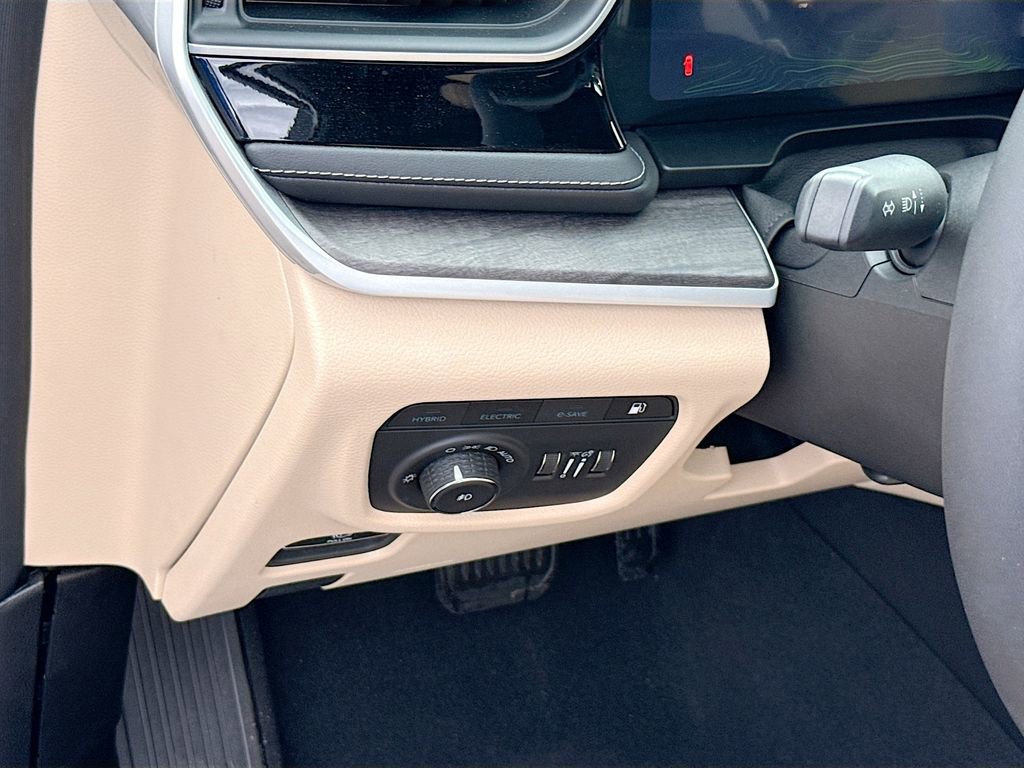 New 2024 Jeep Grand Cherokee Limited 4xe image 11