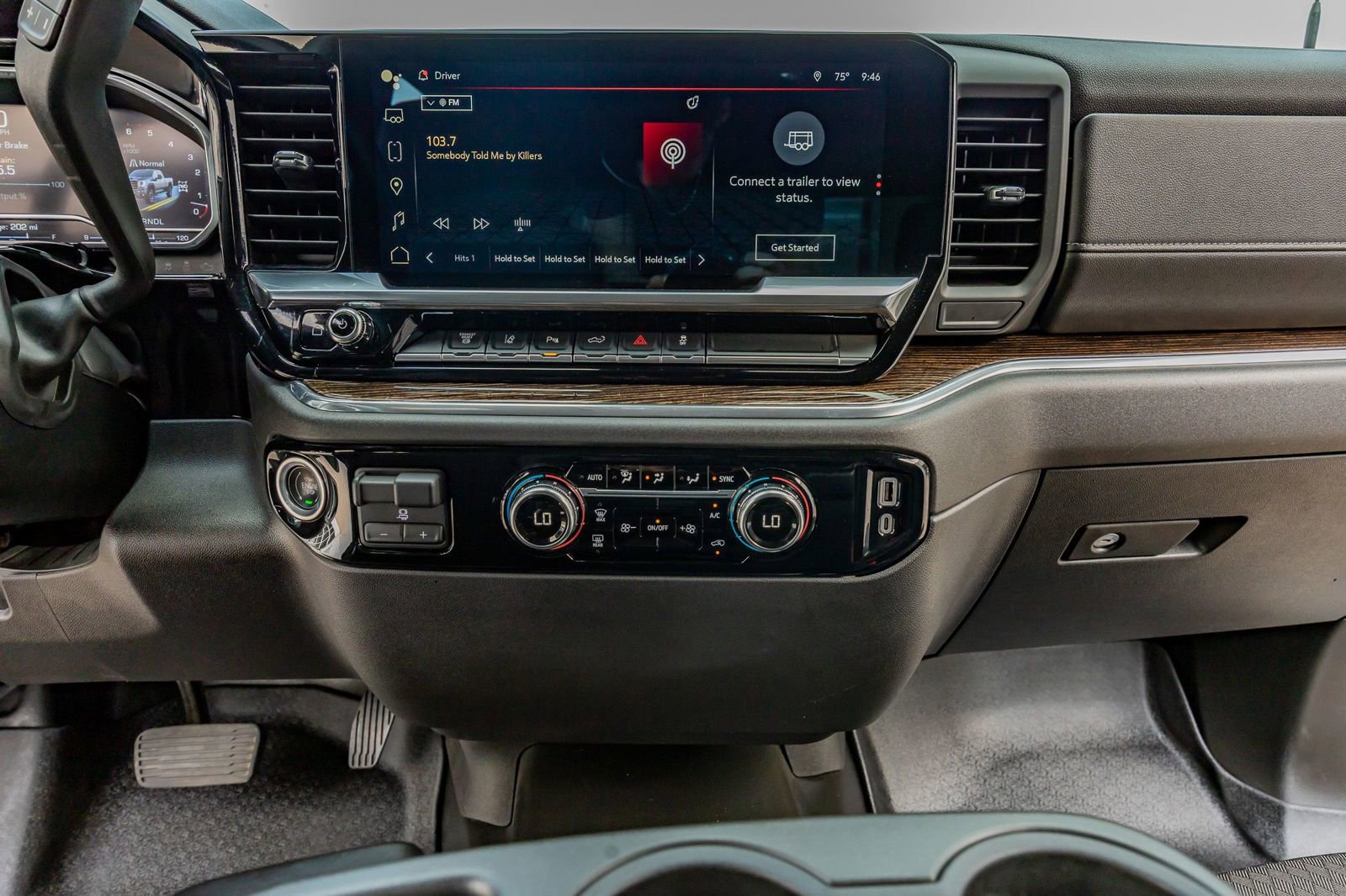 Used 2024 GMC Sierra 3500 SLE AWD/4WD image 24