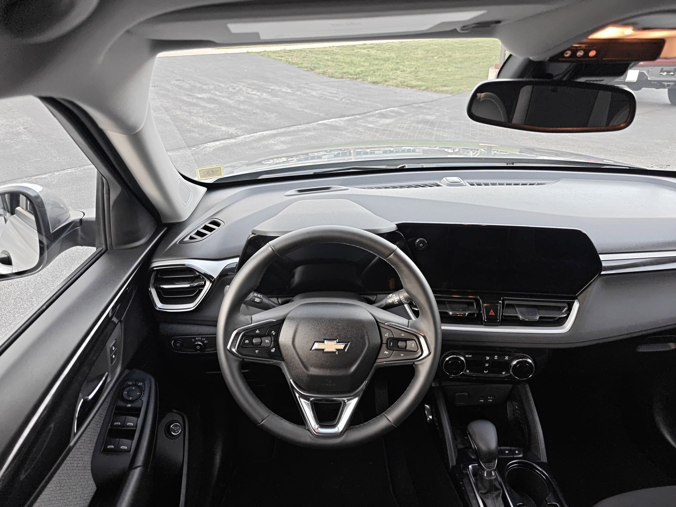 Certified 2026 Chevrolet TrailBlazer LT w/ Convenience Package FWD image 25