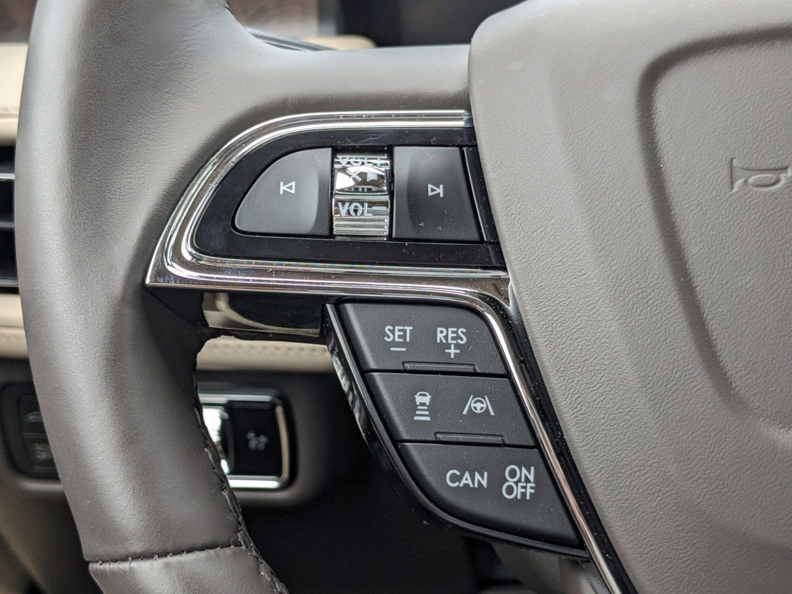 Certified 2023 Lincoln Nautilus Reserve w/ Equipment Group 201A image 27