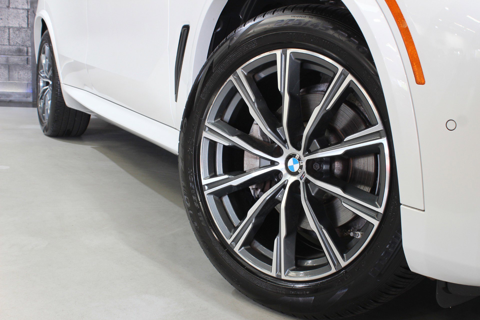 Used 2021 BMW X5 sDrive40i w/ M Sport Package image 15