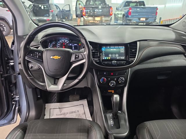 Used 2019 Chevrolet Trax LT w/ LT Convenience Package FWD image 9