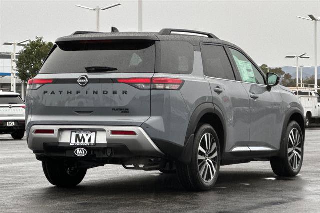 New 2025 Nissan Pathfinder Platinum image 4