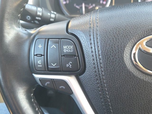 Used 2018 Toyota Highlander Limited FWD image 41