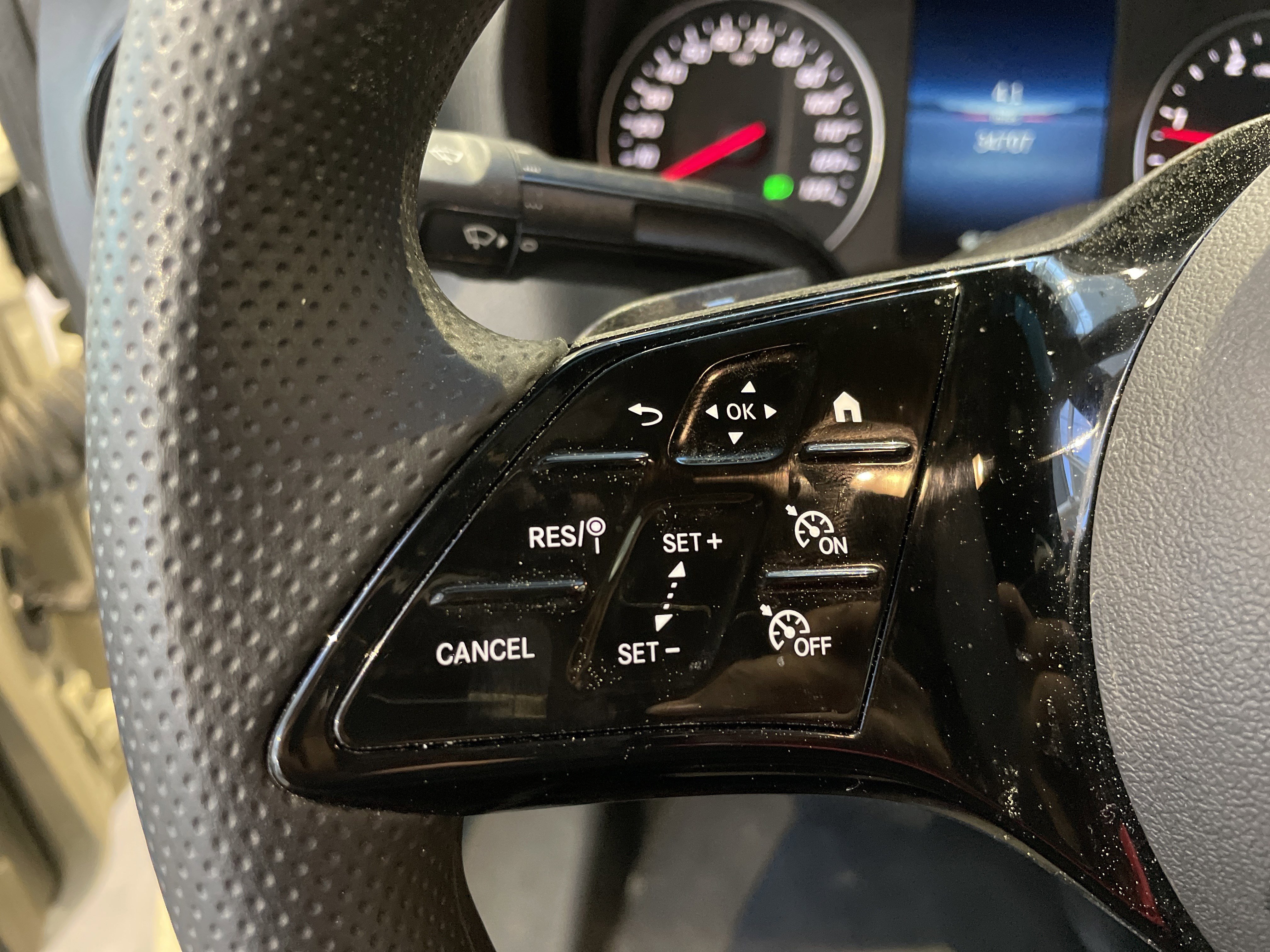 Used 2025 Mercedes-Benz Sprinter 2500 image 21