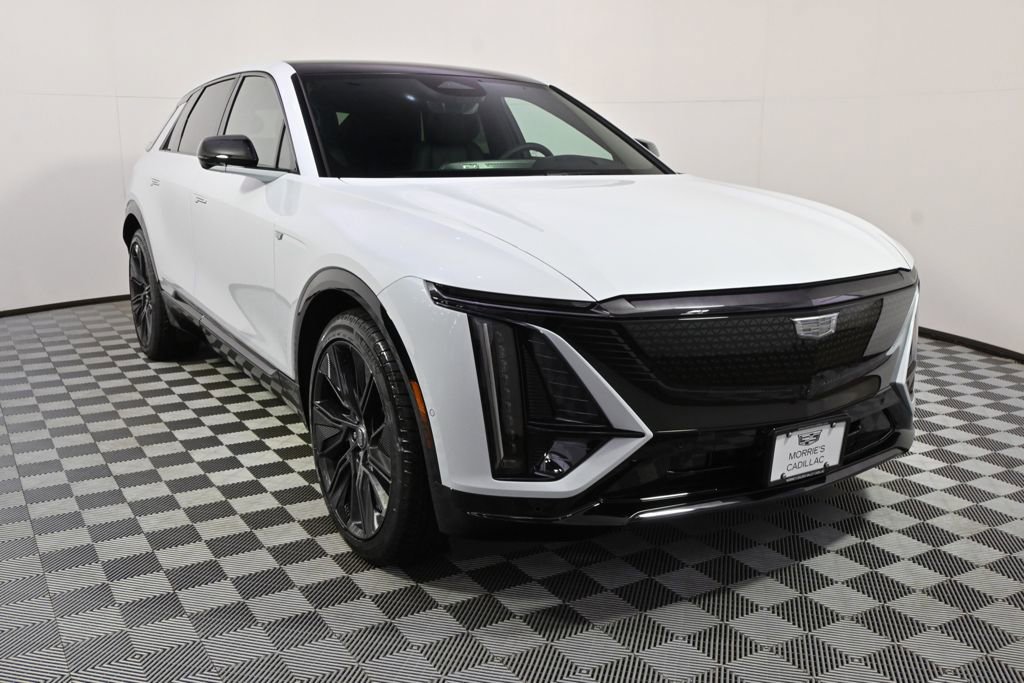 New 2026 Cadillac Lyriq Signature Sport w/ LPO, Floor Liner Package image 9