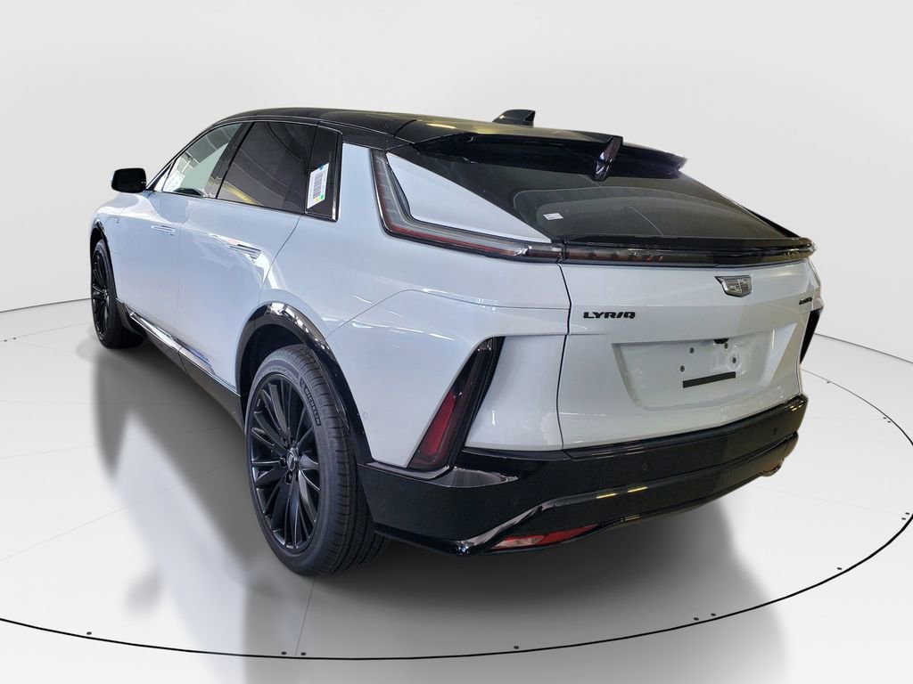 New 2026 Cadillac Lyriq Sport w/ LPO, ONYX Package AWD/4WD image 4