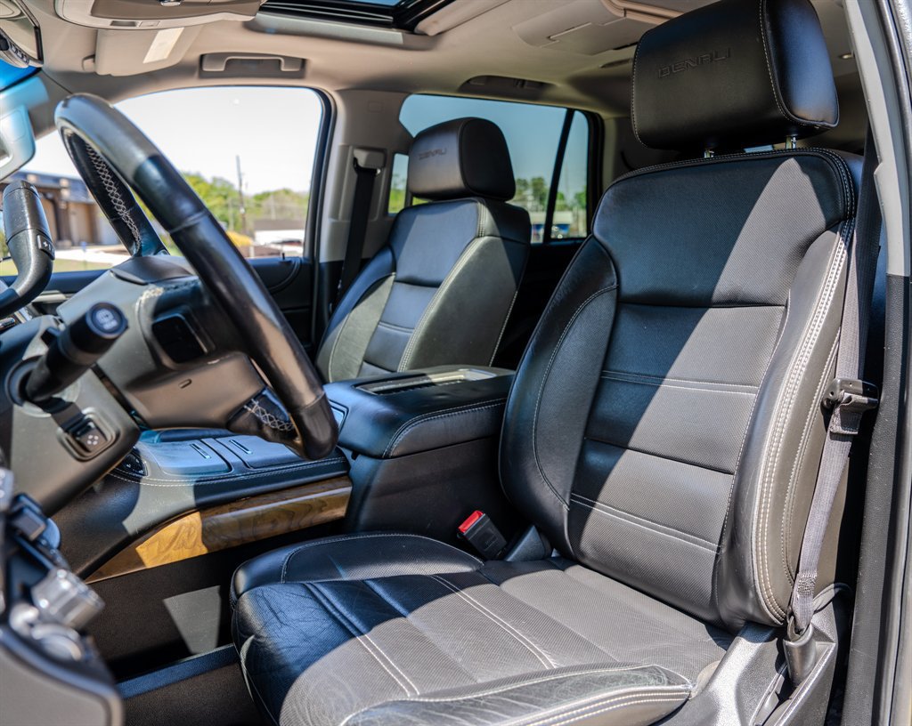 Used 2019 GMC Yukon Denali w/ Denali Ultimate Package RWD image 25