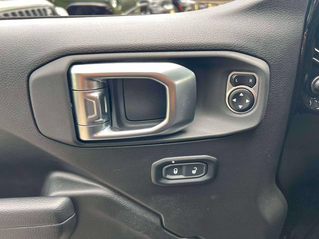 Used 2024 Jeep Wrangler Unlimited Sport AWD/4WD image 21