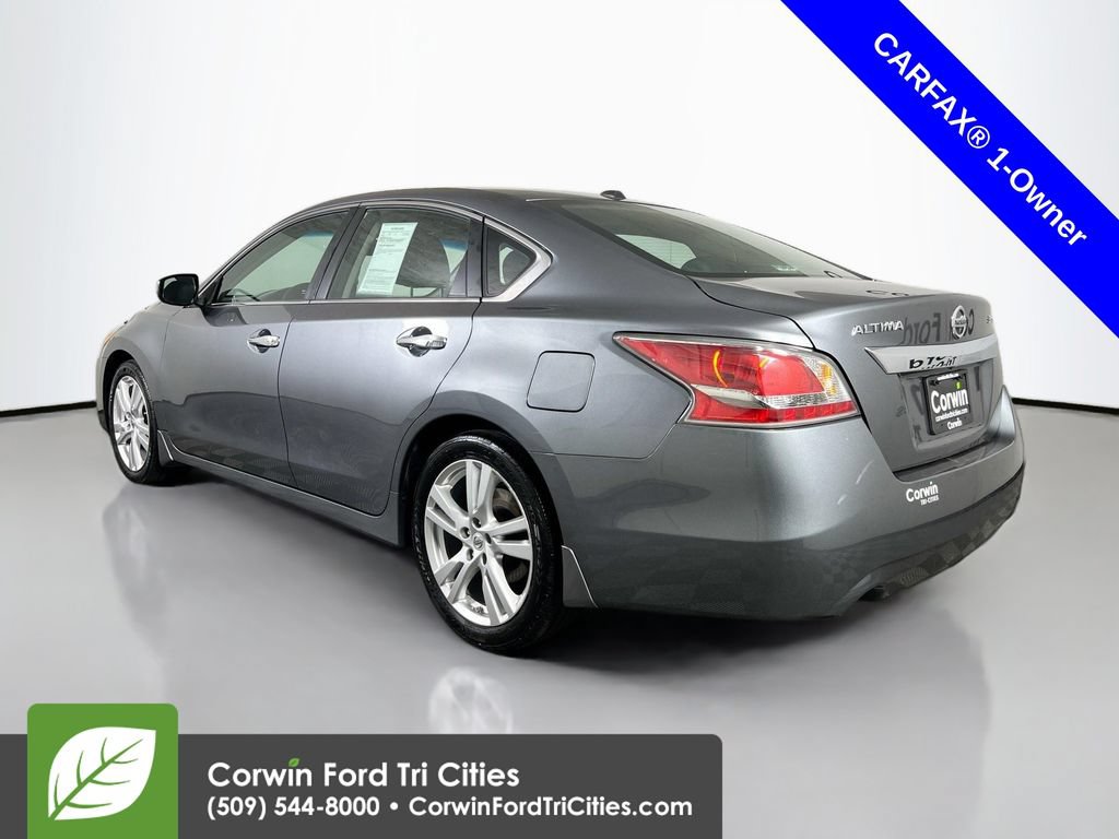 Used 2015 Nissan Altima 3.5 SL FWD image 11