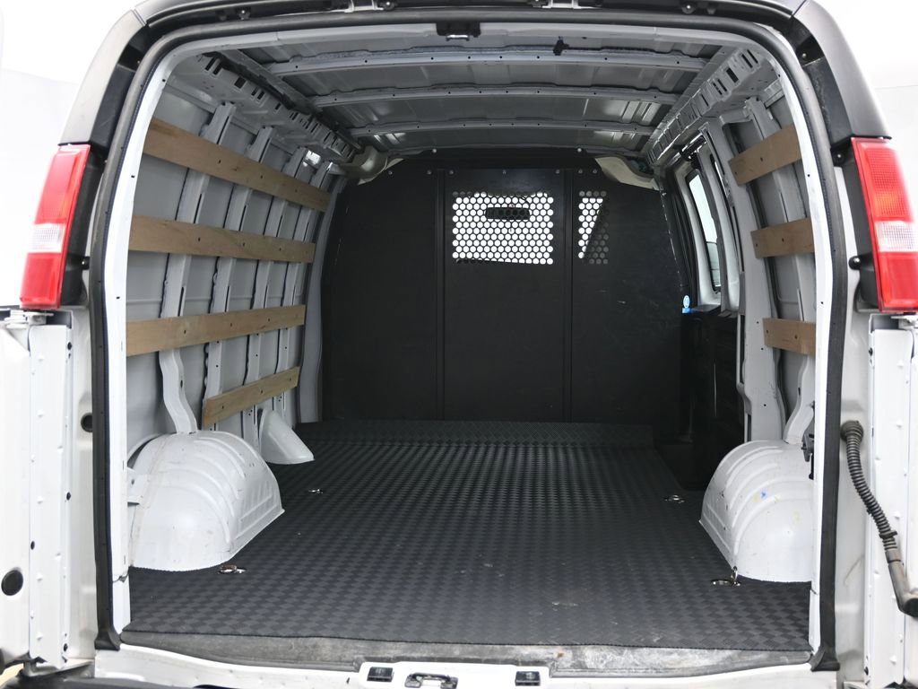 Used 2024 Chevrolet Express 2500 w/ Driver Convenience Package image 16