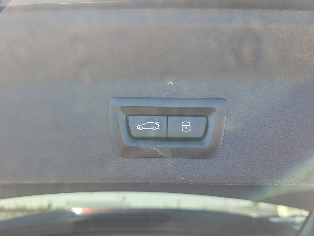 Used 2024 BMW X3 sDrive30i w/ Convenience Package RWD image 9