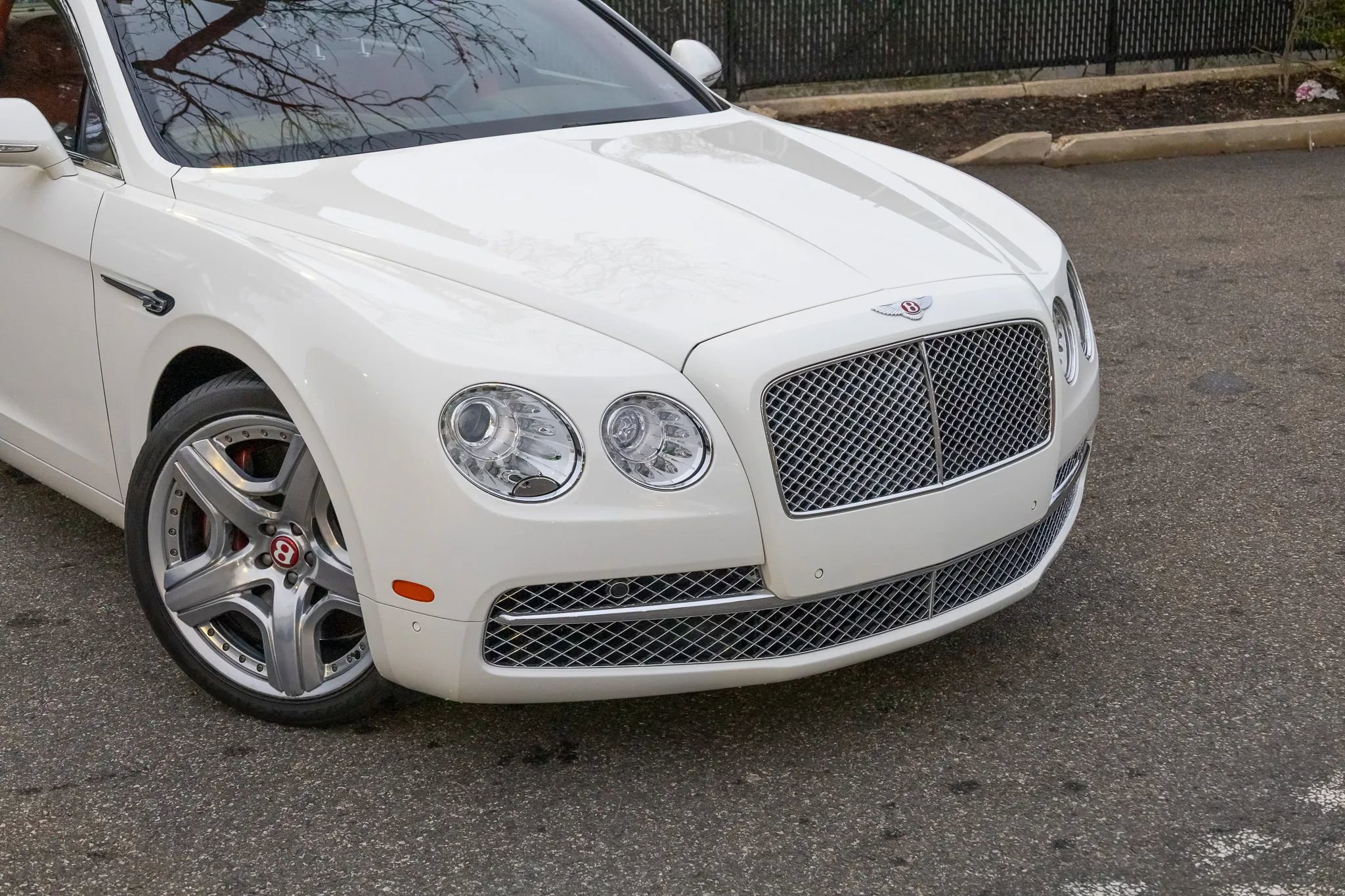 Used 2015 Bentley Flying Spur V8 image 11