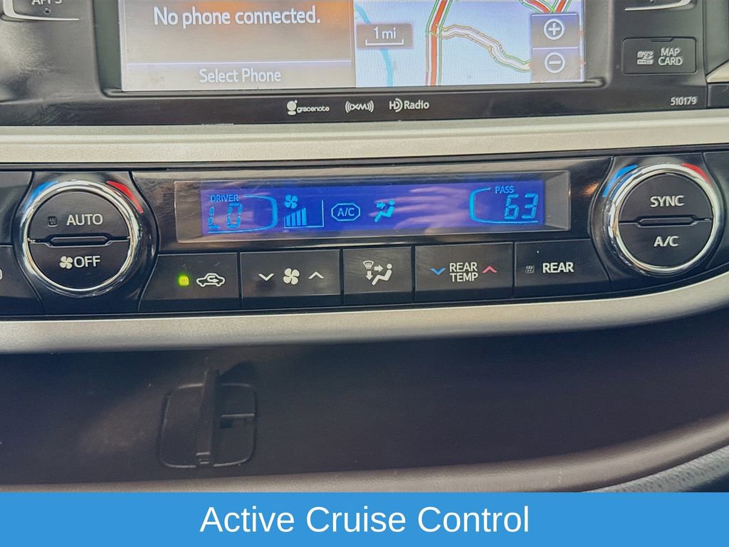 Used 2018 Toyota Highlander XLE AWD/4WD image 19