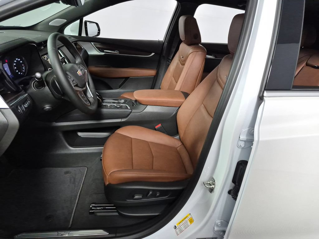 New 2026 Cadillac XT5 Premium Luxury w/ Driver Assist Package AWD/4WD image 8
