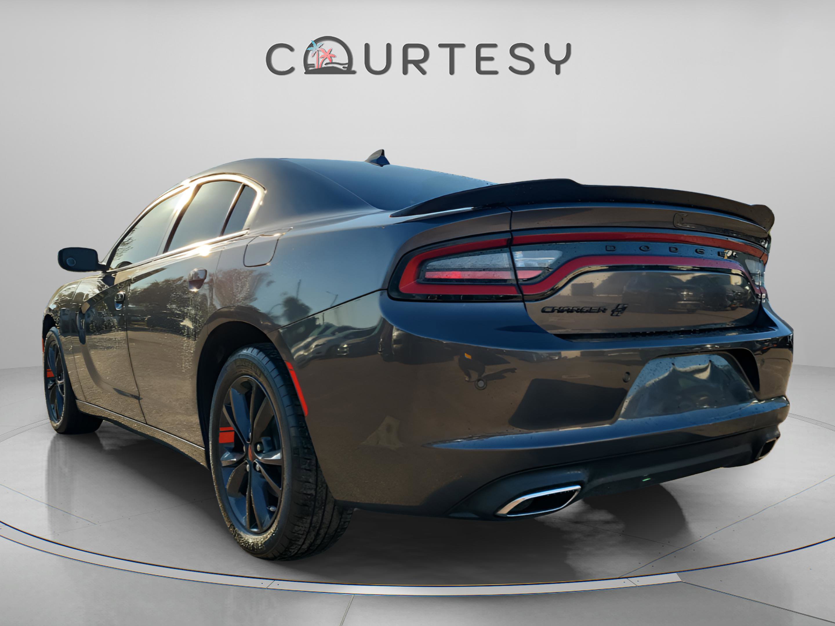 Used 2022 Dodge Charger SXT w/ Blacktop Package image 5