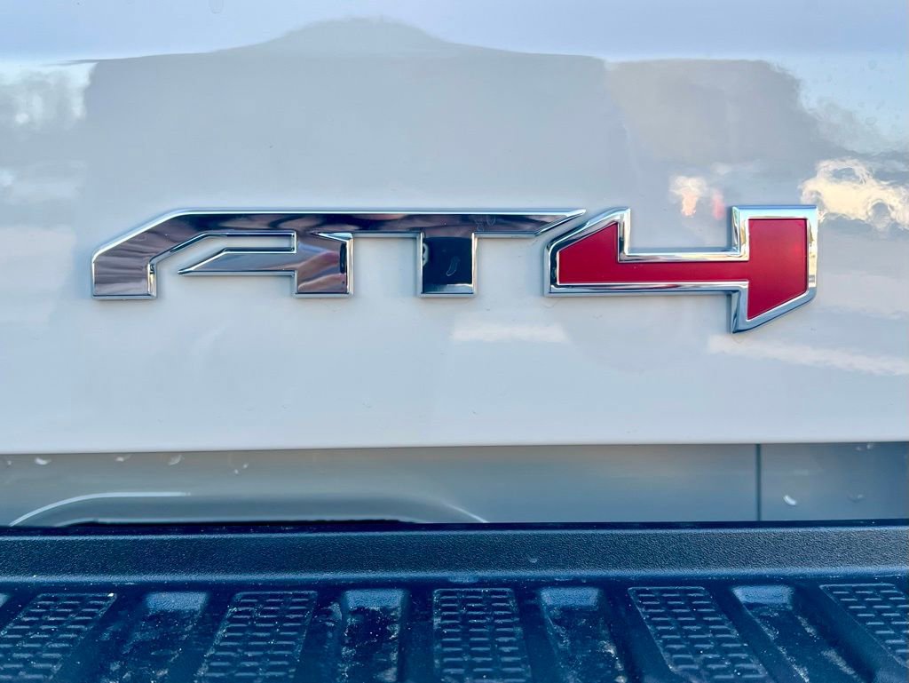 New 2026 GMC Sierra 1500 AT4 w/ AT4 Premium Package image 8