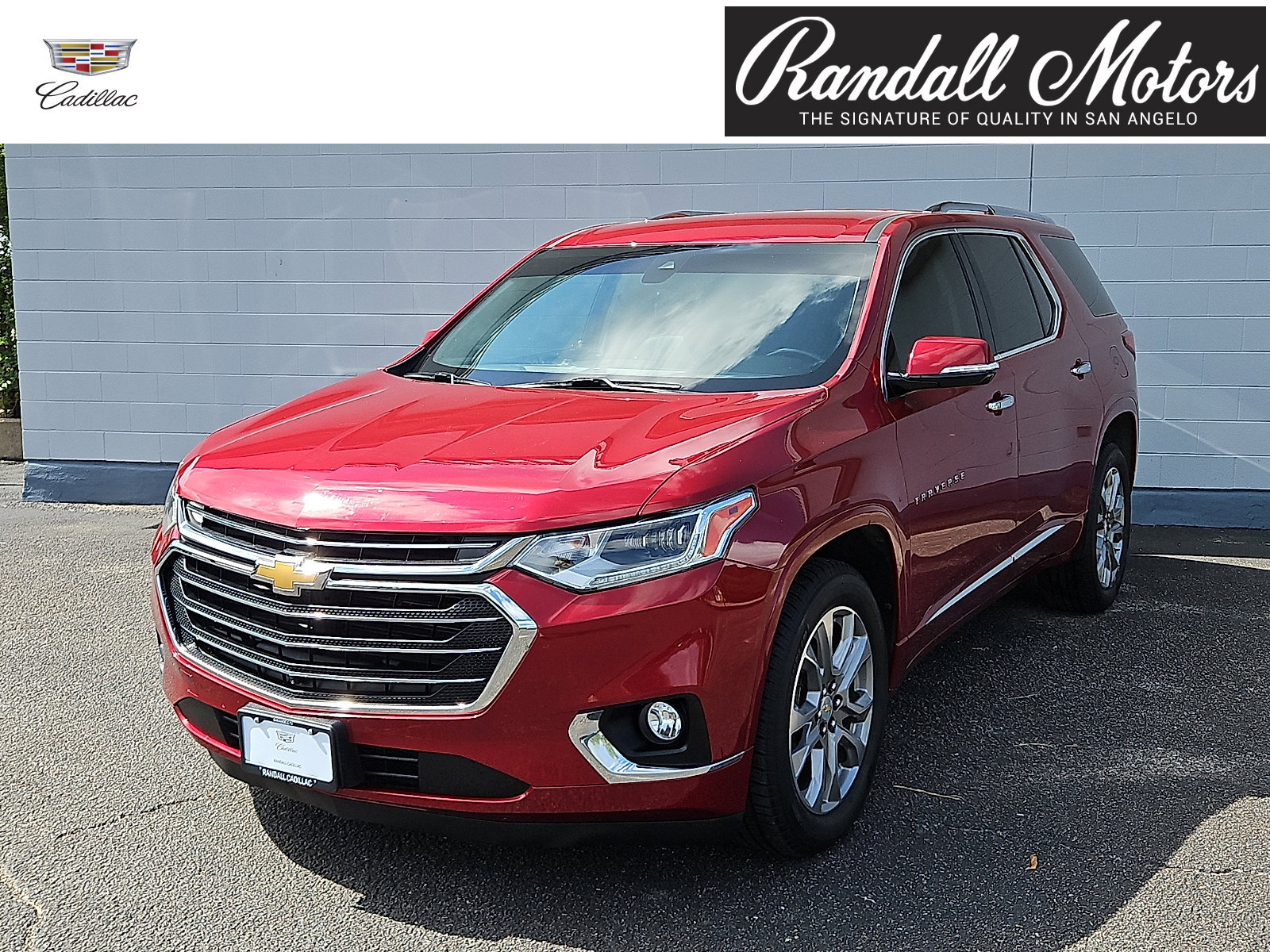Used 2019 Chevrolet Traverse Premier w/ Driver Confidence II Package FWD image 1