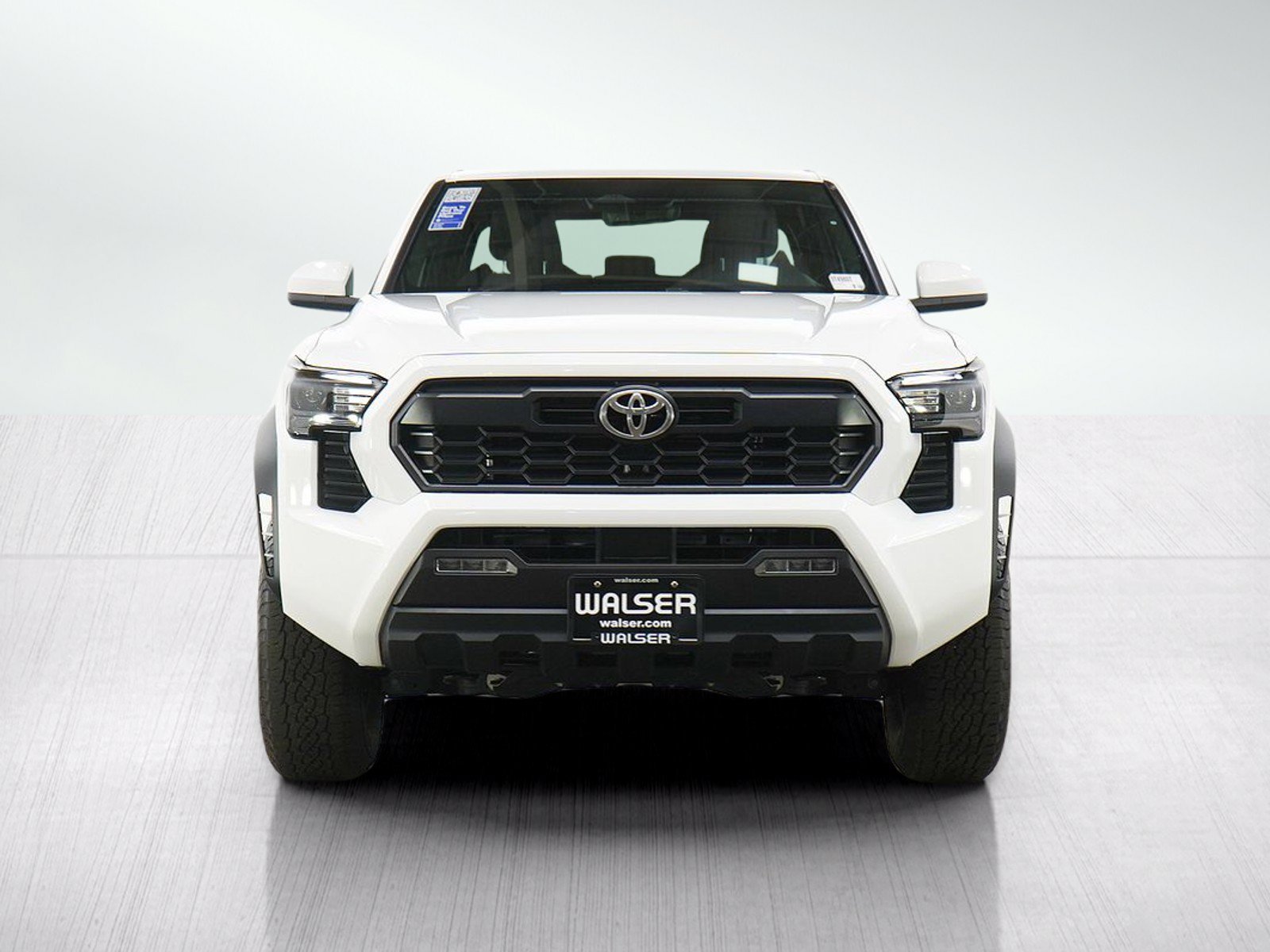 Used 2025 Toyota Tacoma TRD Off-Road AWD/4WD image 8
