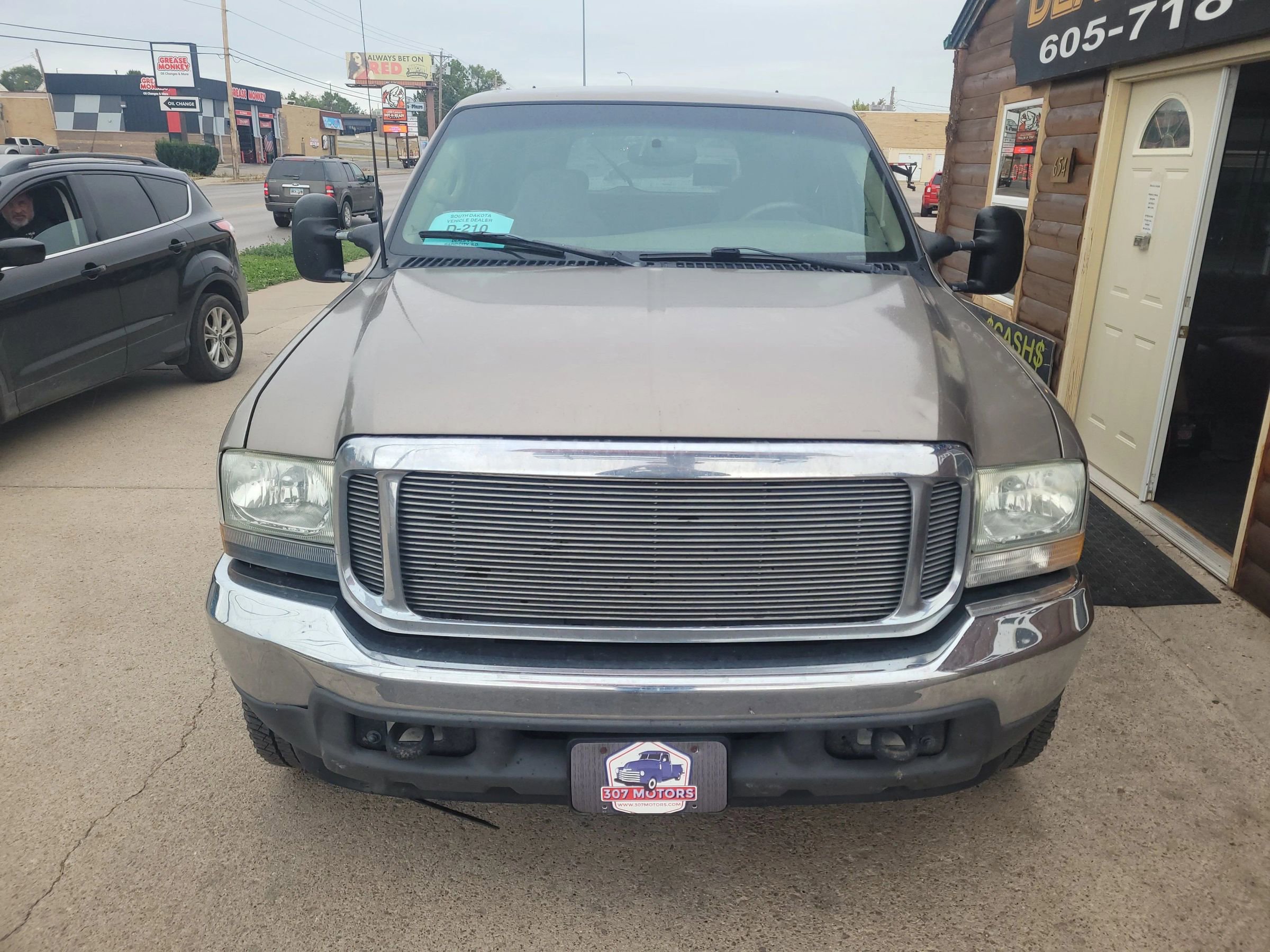 Used 2000 Ford Excursion XLT image 3
