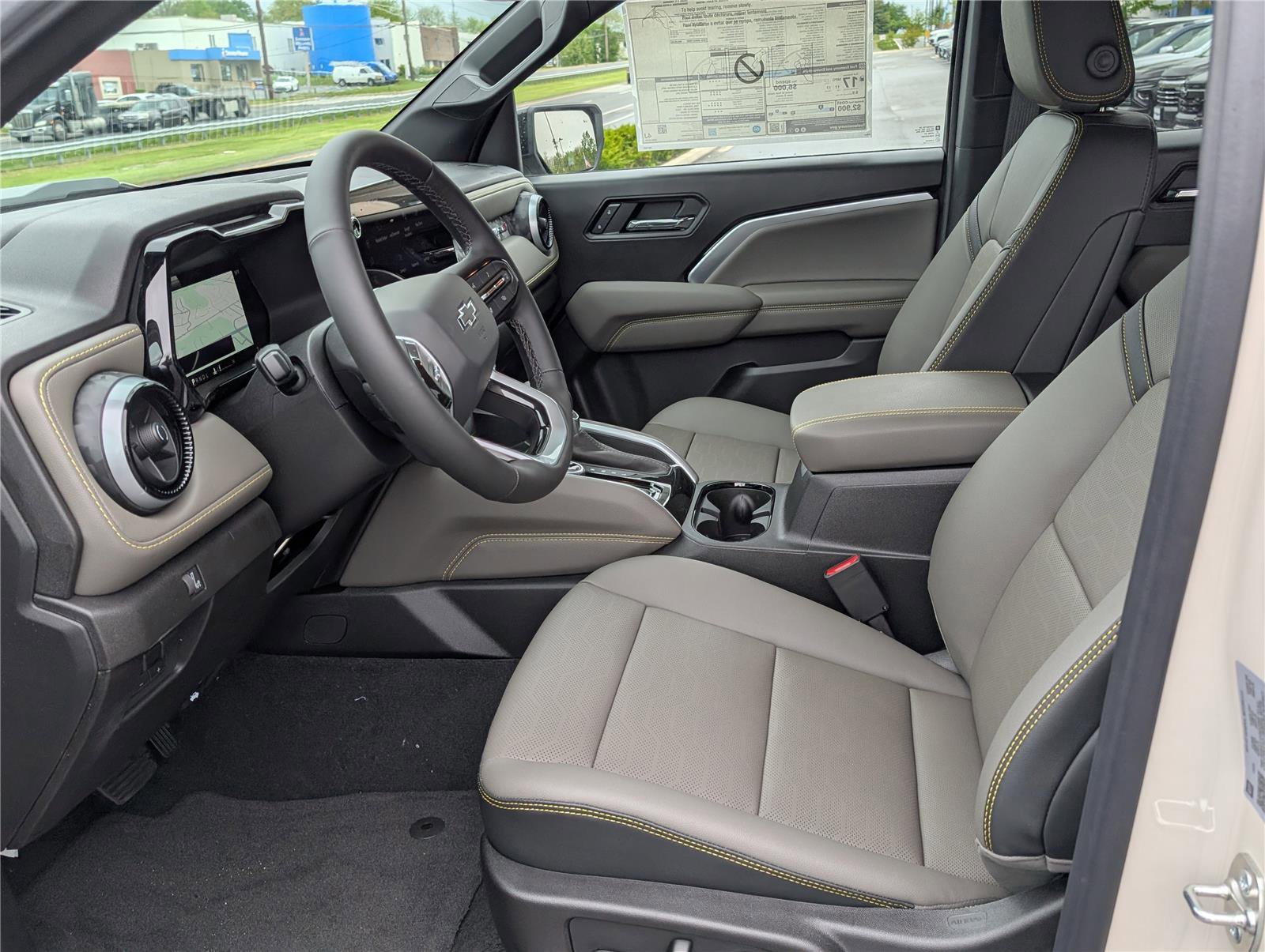 New 2026 Chevrolet Colorado ZR2 w/ Technology Package AWD/4WD image 10