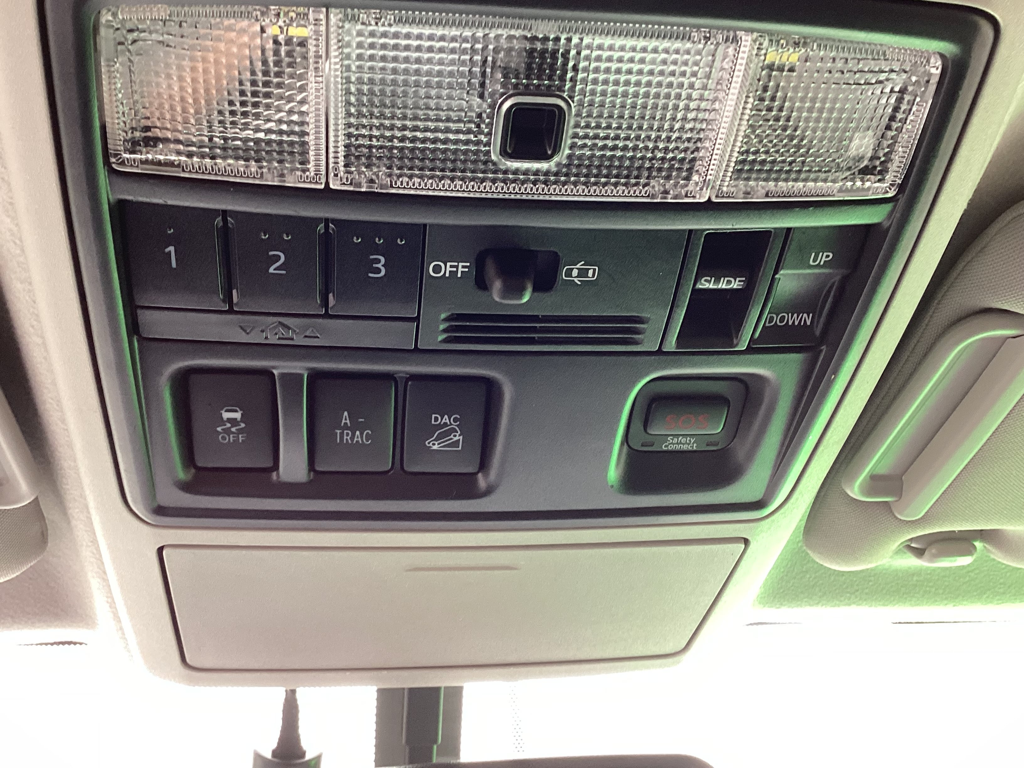 Certified 2019 Toyota 4Runner Limited AWD/4WD image 11