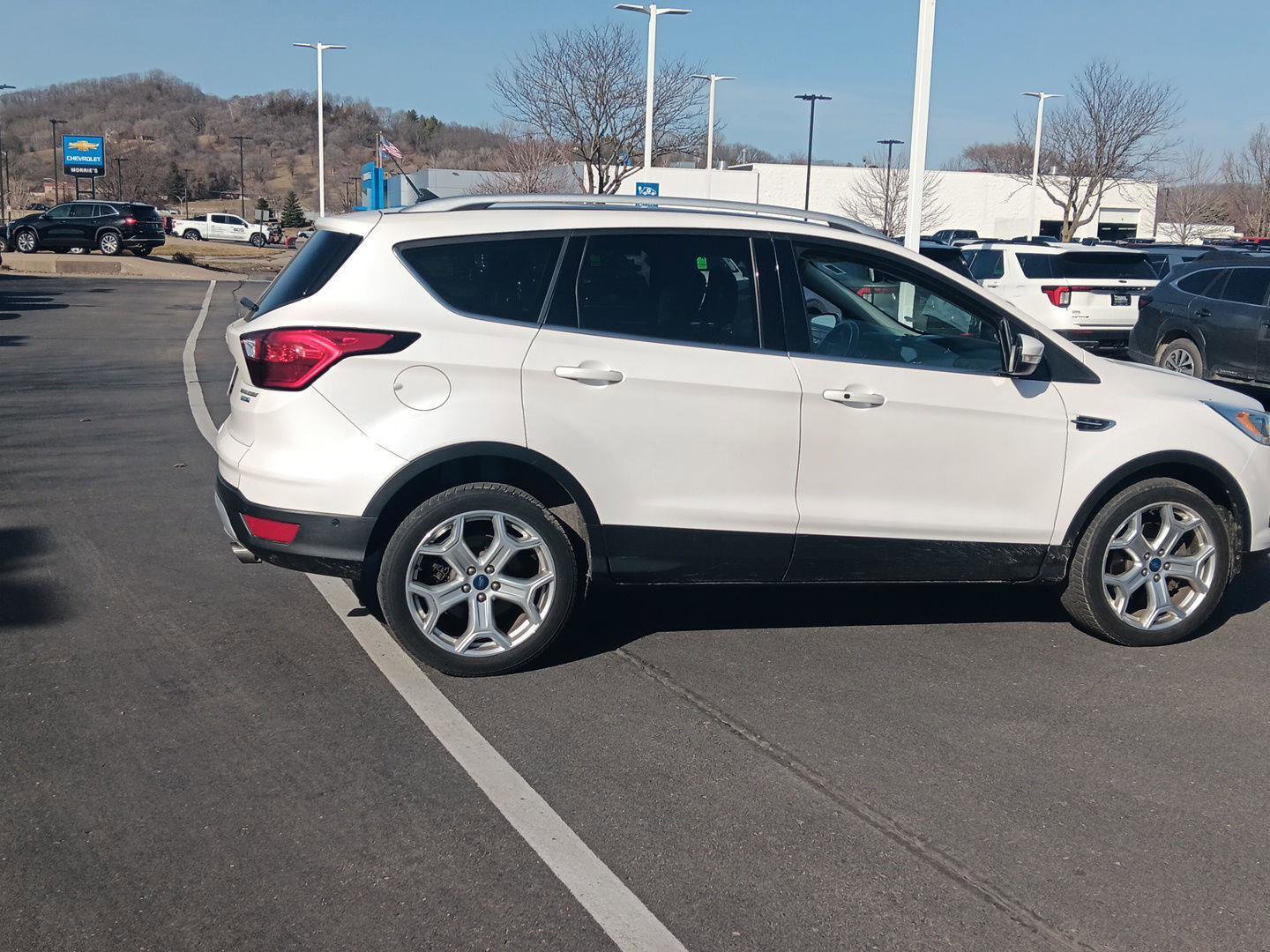 Used 2019 Ford Escape Titanium image 3