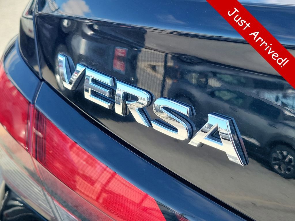 Used 2023 Nissan Versa S w/ Trunk Package image 7