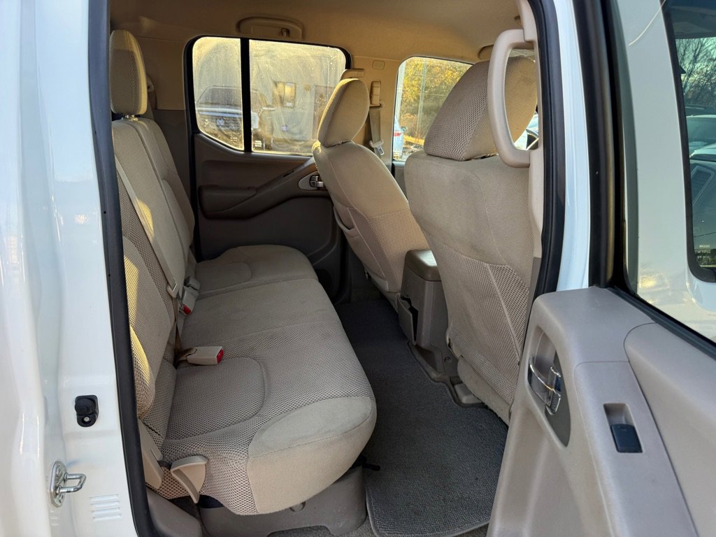 Used 2017 Nissan Frontier SV w/ SV Value Truck Package image 15