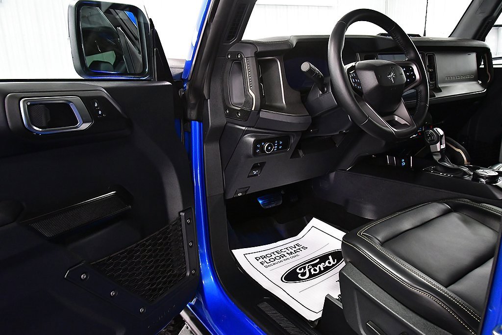 Used 2025 Ford Bronco Badlands image 15