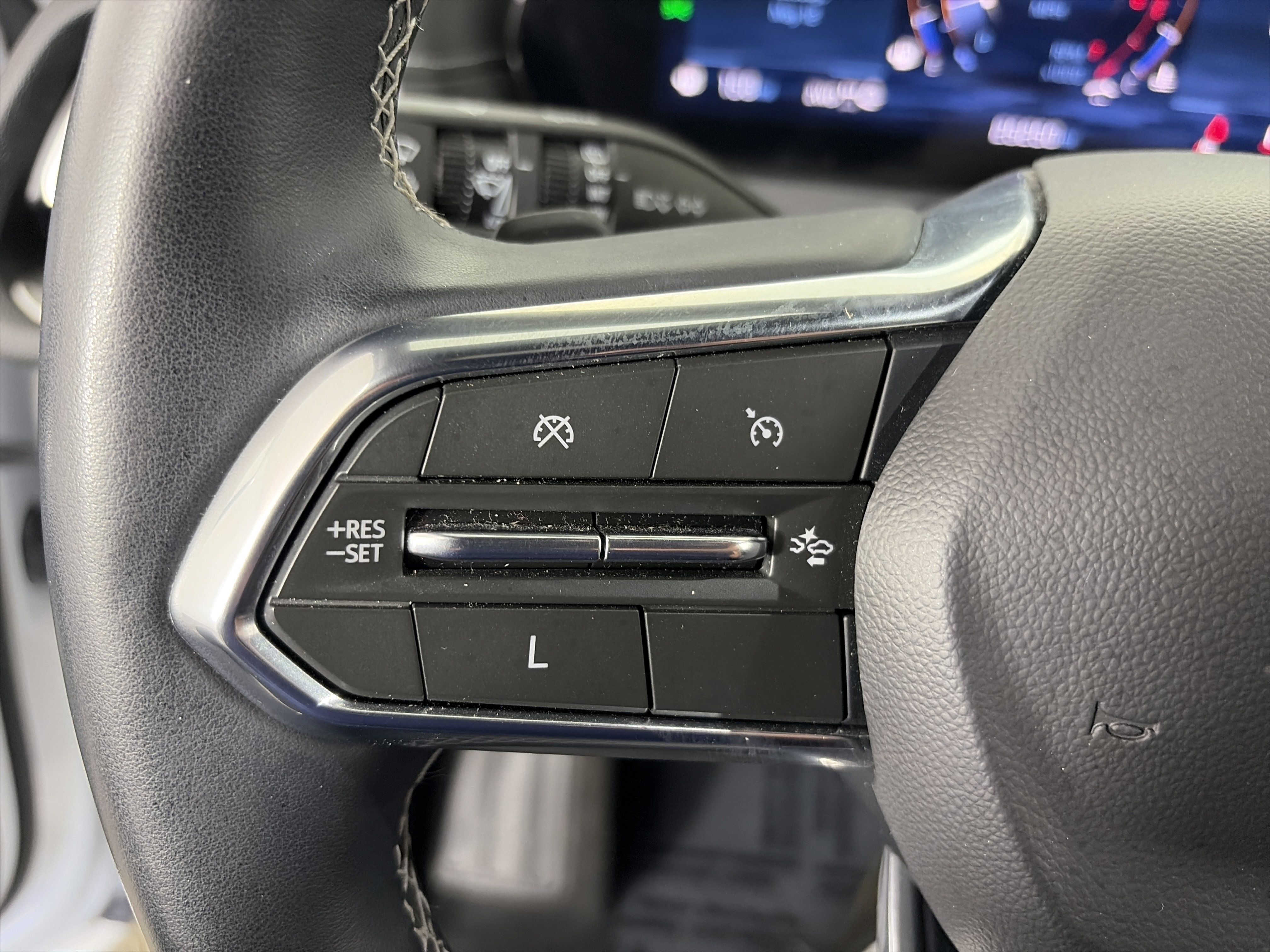 Used 2024 Chevrolet Traverse LS AWD/4WD image 31